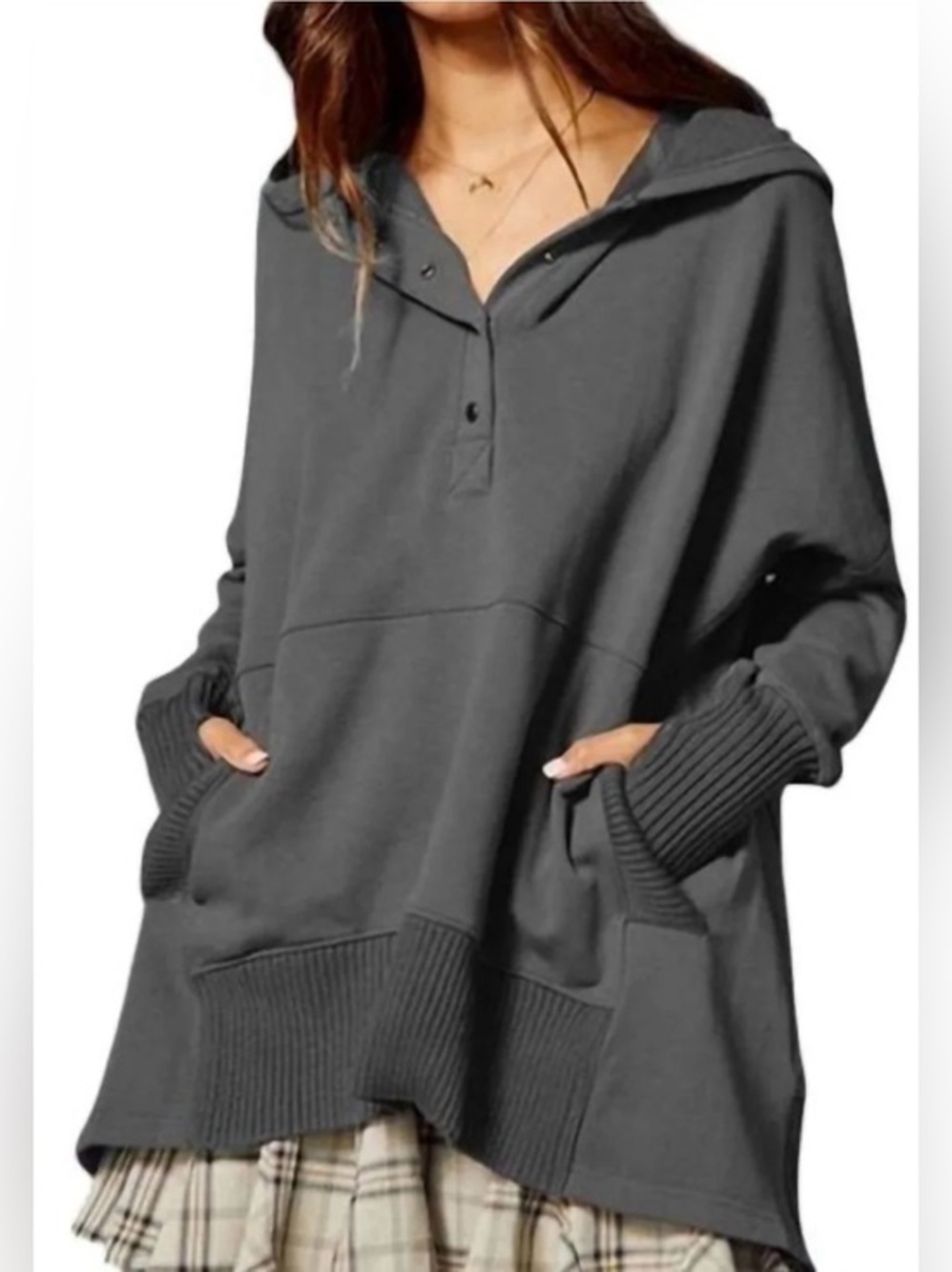 Bucketlist - Grey Oversized Hoodie NWOT
Size Small but Oversized to Medium